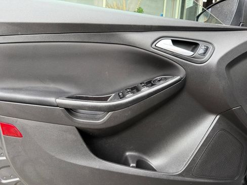 Used 2018 Ford Focus SE image 17