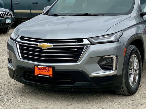 Used 2023 Chevrolet Traverse LT w/ Rear Camera Mirror Package AWD/4WD image 9