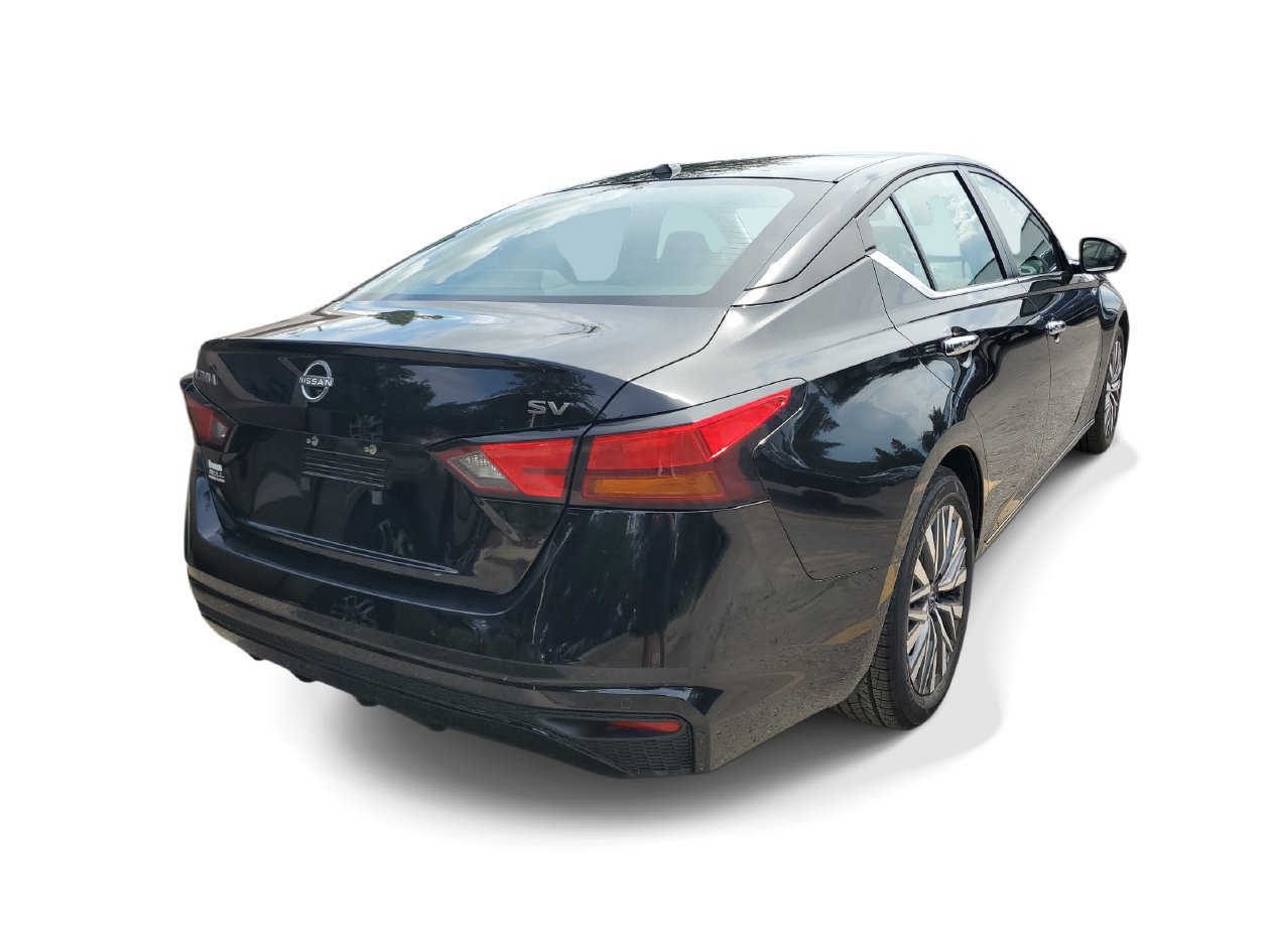 Used 2024 Nissan Altima 2.5 SV FWD image 4