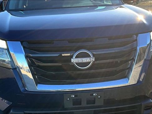 Used 2022 Nissan Pathfinder SV image 30