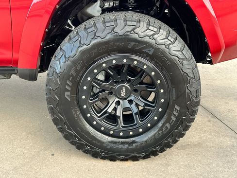 Used 2017 Toyota 4Runner SR5 image 10