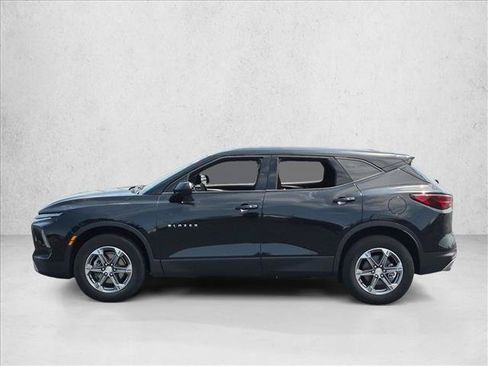 Used 2024 Chevrolet Blazer LT FWD image 9