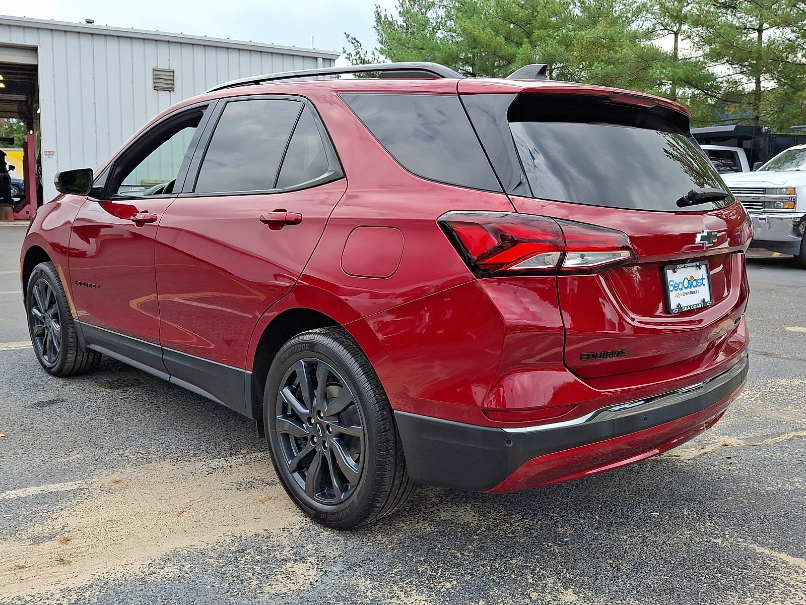 Certified 2023 Chevrolet Equinox RS w/ RS Leather Package AWD/4WD image 4