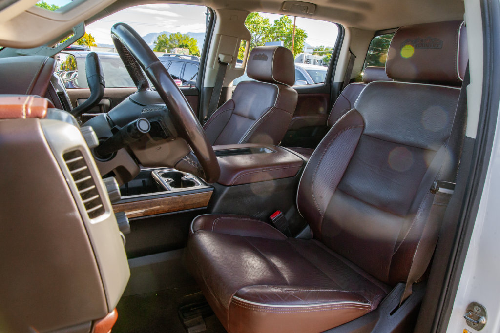 Used 2015 Chevrolet Silverado 2500 High Country w/ High Country Premium Package AWD/4WD image 13