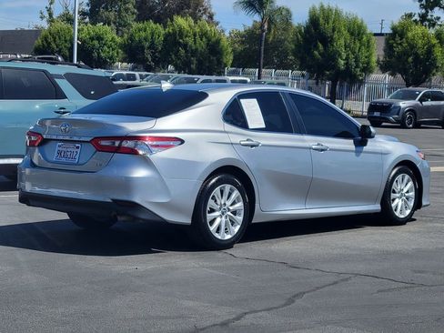 Used 2019 Toyota Camry LE FWD image 4