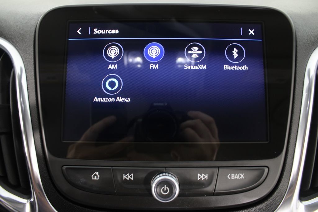 Used 2024 Chevrolet Equinox LT FWD image 6