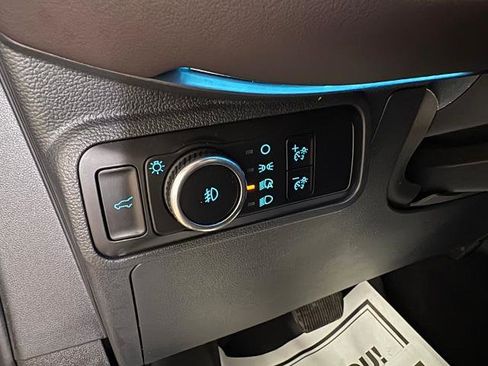 Certified 2025 Ford Explorer Platinum AWD/4WD image 18