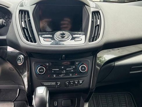 Used 2018 Ford Escape Titanium FWD image 13