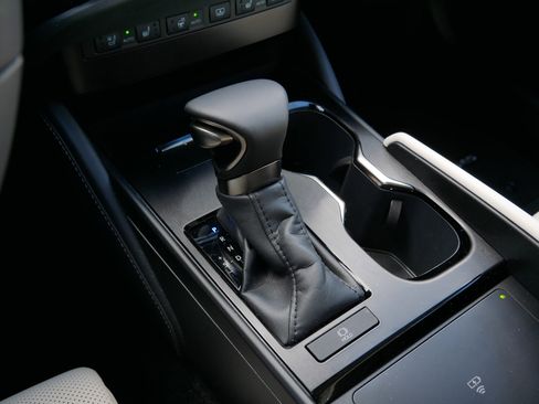 Used 2025 Lexus ES 350 Ultra Luxury image 22