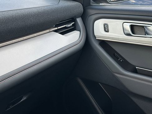 New 2026 Ford Explorer Active w/ Active Comfort Package image 33