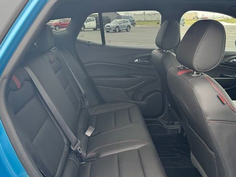 New 2025 Chevrolet Trax RS w/ Sunroof Package FWD image 17