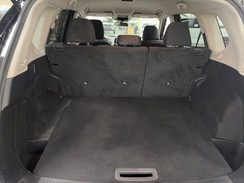 Used 2023 Nissan Rogue S AWD/4WD image 11