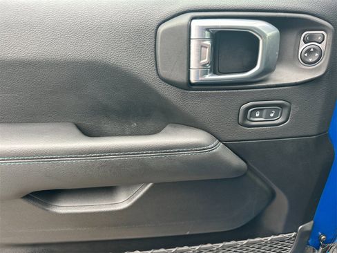 Used 2021 Jeep Wrangler Unlimited Rubicon 4xe w/ Steel Bumper Group image 11