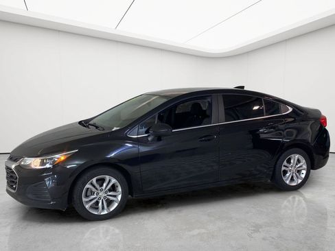 Used 2019 Chevrolet Cruze LT FWD image 39
