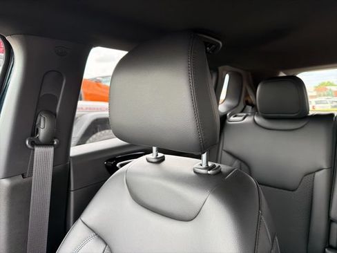 New 2026 Jeep Compass Latitude AWD/4WD image 19