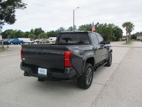 Used 2024 Toyota Tacoma TRD Sport RWD image 7