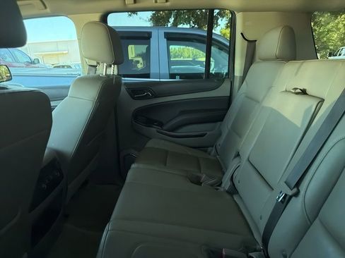 Used 2018 Chevrolet Suburban LT image 22