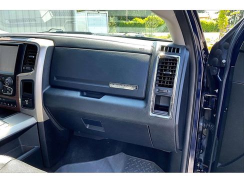 Used 2013 RAM 1500 Laramie w/ Convenience Group AWD/4WD image 16