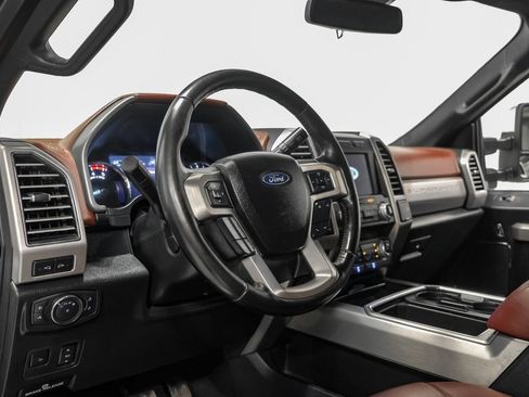 Used 2020 Ford F350 Platinum AWD/4WD image 14