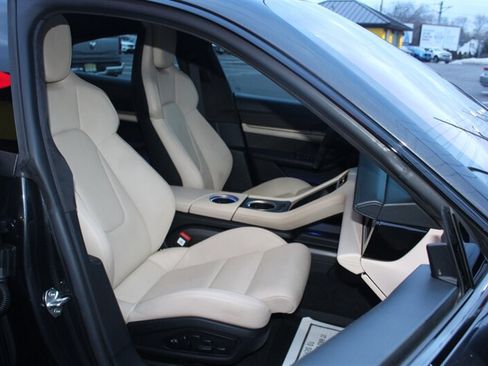 Used 2020 Porsche Taycan Turbo S AWD/4WD image 18