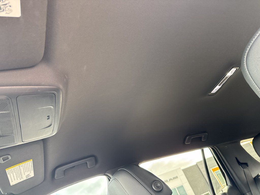 Used 2025 Chevrolet Equinox LT w/ Convenience Package II FWD image 21