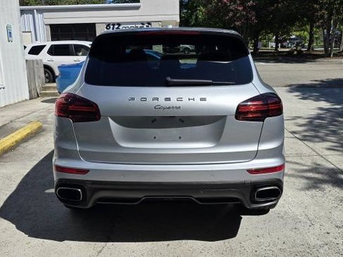 Used 2018 Porsche Cayenne Platinum Edition AWD/4WD image 4
