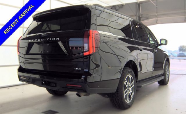 Used 2025 Ford Expedition Max Active AWD/4WD image 5