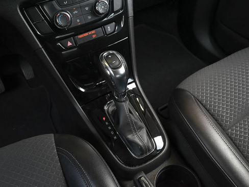 Used 2022 Buick Encore Preferred w/ Safety Package FWD image 24