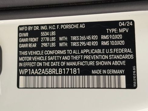 Certified 2024 Porsche Macan Turbo AWD/4WD image 25