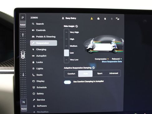 Used 2022 Tesla Model X Plaid image 21