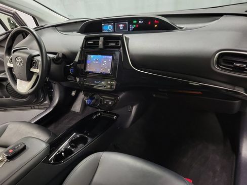 Used 2017 Toyota Prius Four w/ Advanced Technology Package FWD image 30