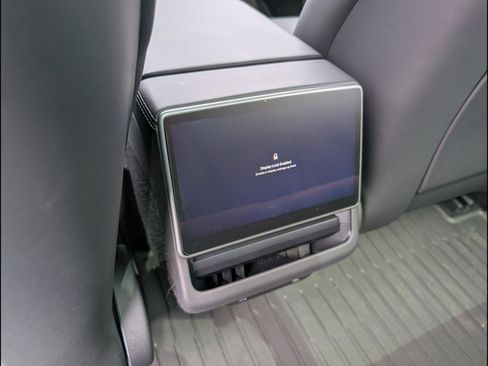 Used 2025 Tesla Model 3 Long Range image 15