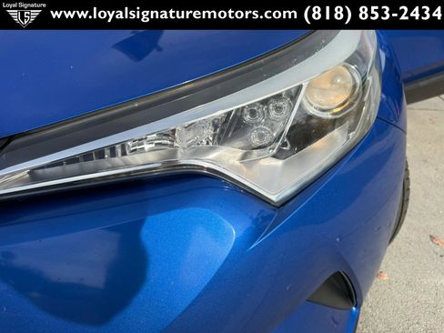 Used 2018 Toyota C-HR XLE image 28