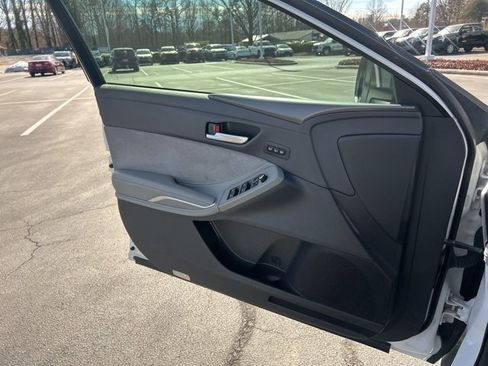 Used 2019 Toyota Avalon Touring image 22