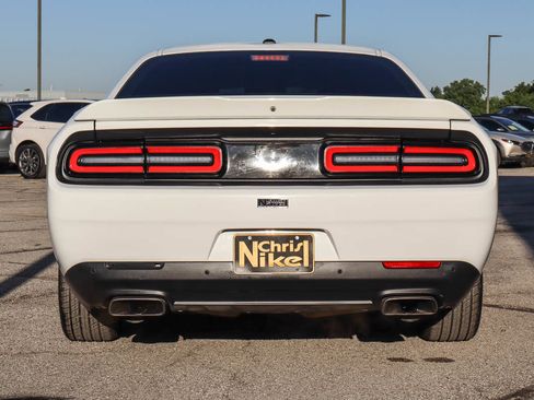 Used 2020 Dodge Challenger R/T RWD image 5