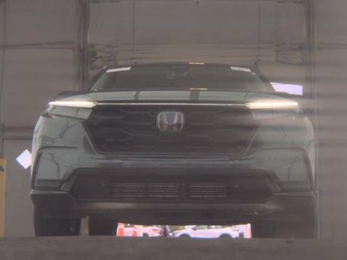 Used 2024 Honda CR-V EX-L image 3