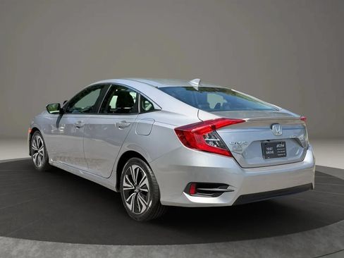 Used 2018 Honda Civic EX-L image 6
