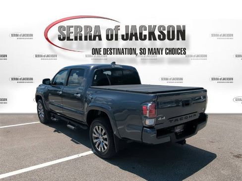 Used 2023 Toyota Tacoma Limited AWD/4WD image 7