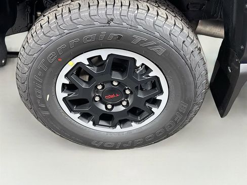 New 2025 Toyota Tacoma TRD Off-Road image 20