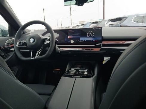 New 2026 BMW 530i RWD image 13