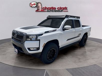 New 2025 Nissan Frontier SV w/ SV Convenience Package