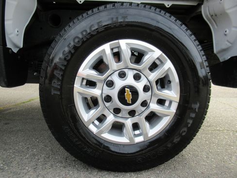 Used 2023 Chevrolet Silverado 2500 LT image 17