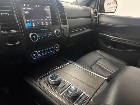 Used 2019 Ford Expedition Limited w/ Equipment Group 302A AWD/4WD image 23
