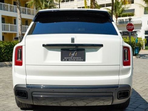 Used 2024 Rolls-Royce Cullinan image 29
