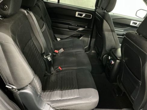 Used 2020 Ford Explorer XLT RWD image 17