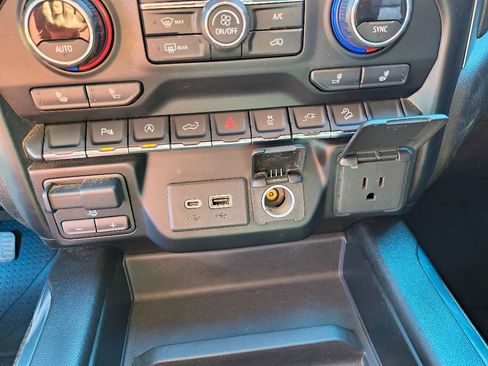 Used 2020 Chevrolet Silverado 1500 LT Trail Boss image 28