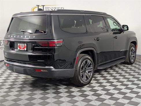 Used 2022 Jeep Wagoneer Series III w/ Rear Seat Video Group 1 image 7