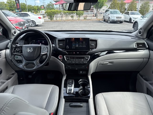 Used 2021 Honda Pilot Touring image 12