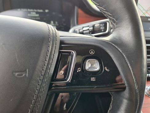 Used 2024 Lincoln Aviator Reserve AWD/4WD image 48