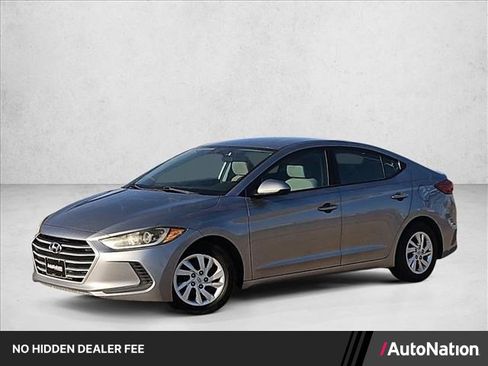 Used 2017 Hyundai Elantra SE FWD image 1